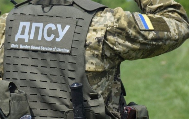 Біля кордону з Румунією виявили тіло українського прикордонника з вогнепальним пораненням.