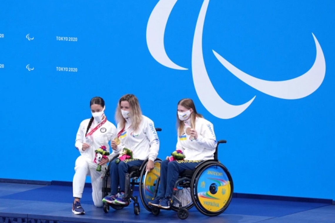 Паралимпийская сборная Украины выиграла первое золото на Играх в Токио. Его получила пловчиха Елизавета Мерешко.