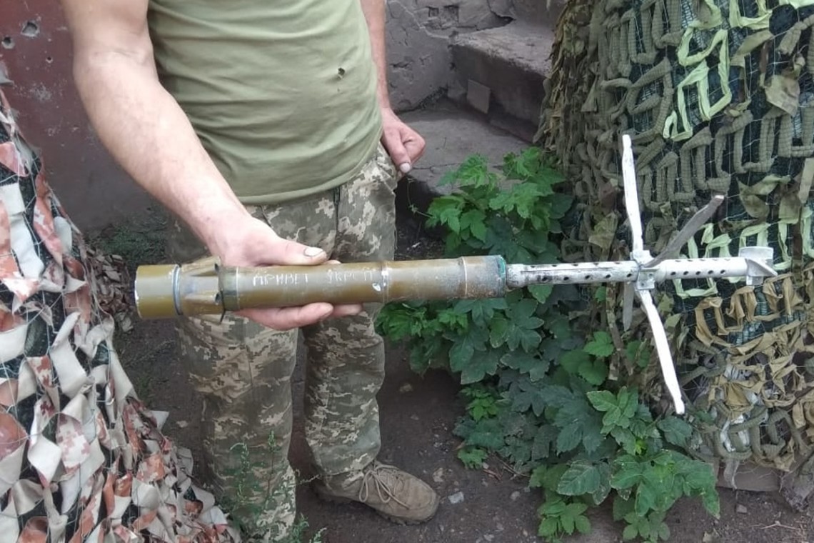 В результаті сьогоднішніх обстрілів бойовиків в районах Авдіївки поранені вісім українських військовослужбовців.