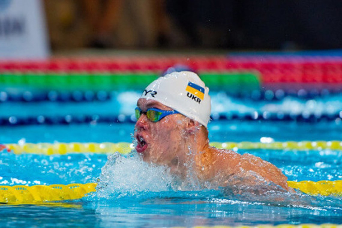 Украинский пловец Андрей Трусов выиграл для Украины 12 золотую медаль и установил мировой паралимпийский рекорд.