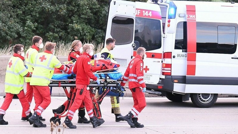6-річний хлопчик загинув на місці ДТП, а його 2-річного брата у важкому стані вертольотом госпіталізували до лікарню у Відні.