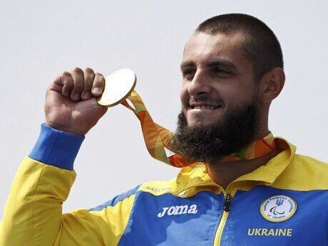 Украинский гребец Сергей Емельянов завоевал золото на Паралимпиаде-2020. Всего в Украины 89 медалей, из них 21 - золотая.