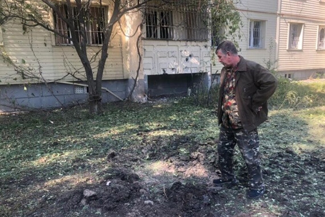 Боевики обстреляли села и дома вдоль линии разграничения на Луганщине. Больше всего пострадали жители села Трехизбенка.
