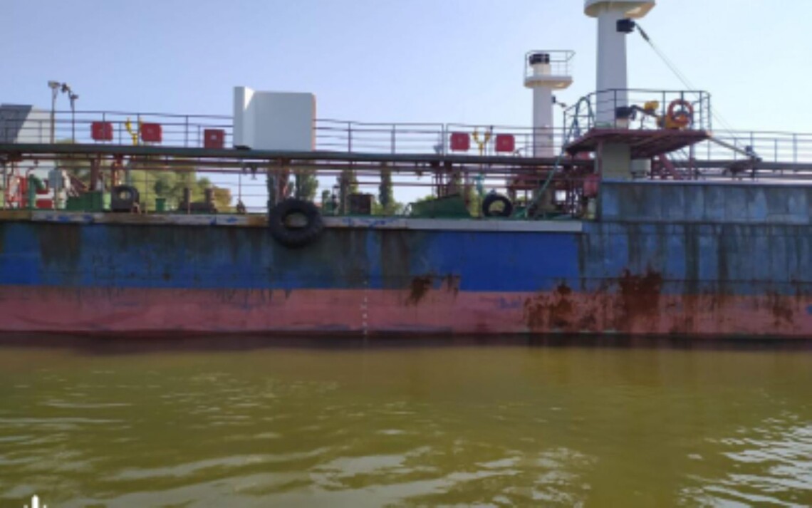 Государственное бюро расследований раскрыло схему контрабанды российского топлива, которое завозили через порты Одесской области.
