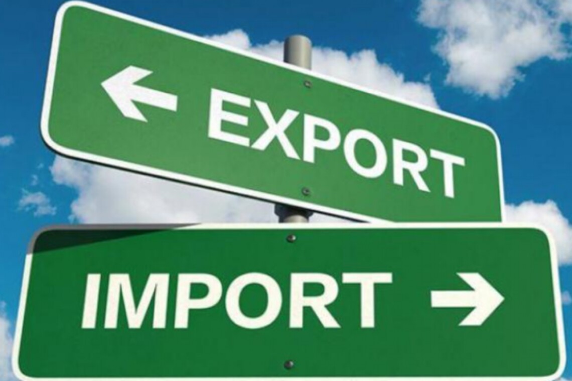 У лідерах з імпорту - автомобілі, обладнання та механізми, з експорту - чорні метали та зернові культури