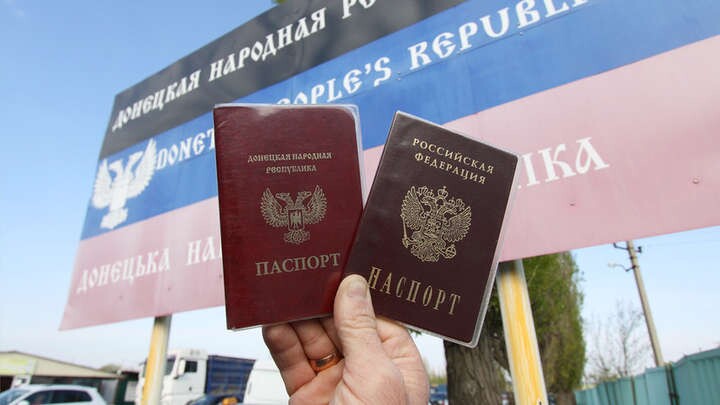 Как отметили в СНБО, статистика о количестве паспортов, которые жителям Донбасса выдала РФ, разная.