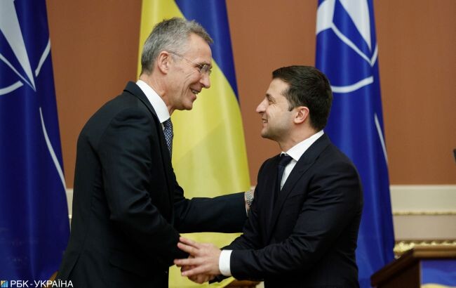 Зеленський подякував Столтенбергу за те, що він підтримує Україну, і те, що представник НАТО був присутній на саміті Кримської платформи в Києві.