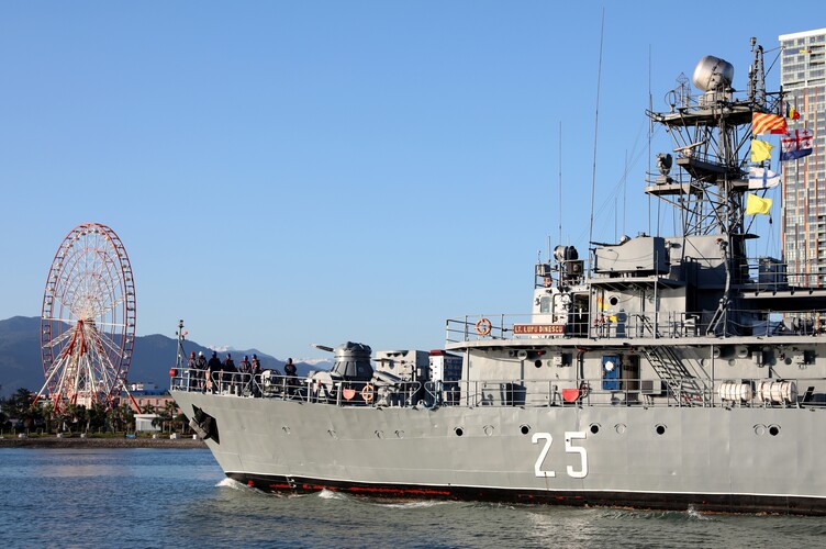 В Грузию прибыли корабли НАТО. Это вторая постоянная противоминная группа, состоящая из пяти кораблей.