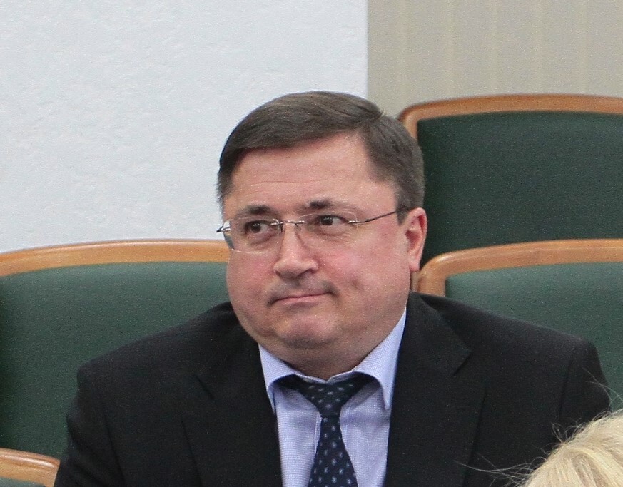 Судья Верховного суда Юрий Власов задекларировал в 2020 году несколько коллекций, которые он считает ценным движимым имуществом. В НАПК не согласны.