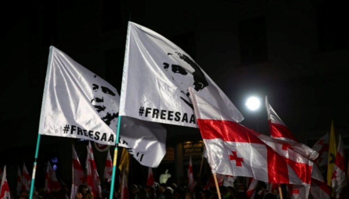 На протестній акції на підтримку екс-президента Грузії Міхеїла Саакашвілі затримали трьох учасників.