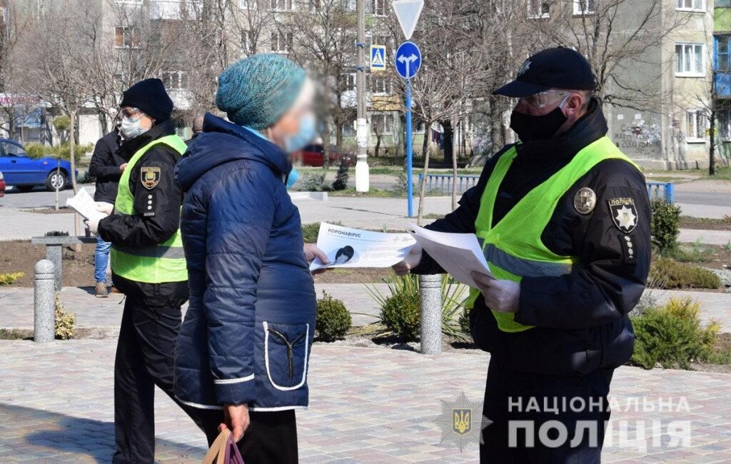 При спробі висадити невакцинованого пасажира з транспорту поліцейські будуть порушувати Конституцію України