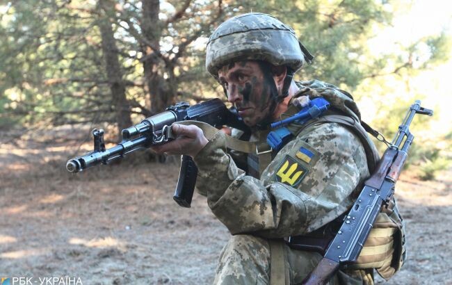 Окупанти з мінометів 120-го калібру обстрілювали сьогодні позиції українських військових поблизу Кам'янки.