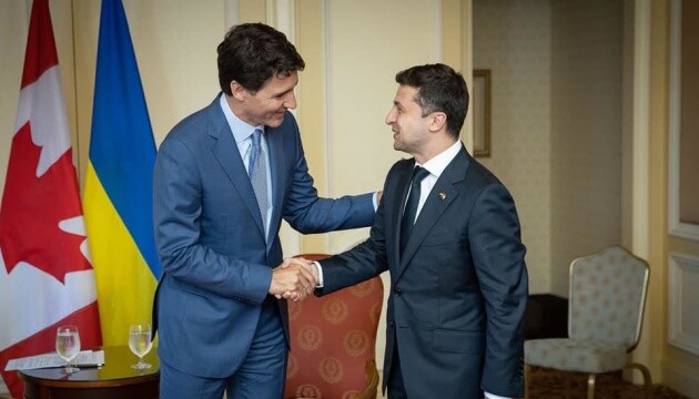 Стороны положительно оценили действие Соглашения о свободной торговле и обсудили упрощение поездок в Канаду для граждан Украины.