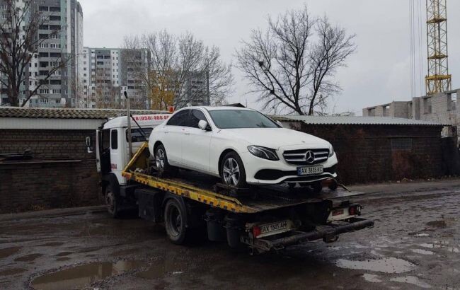 В Украине впервые Государственная исполнительная служба изъяла автомобиль у водителя-должника.