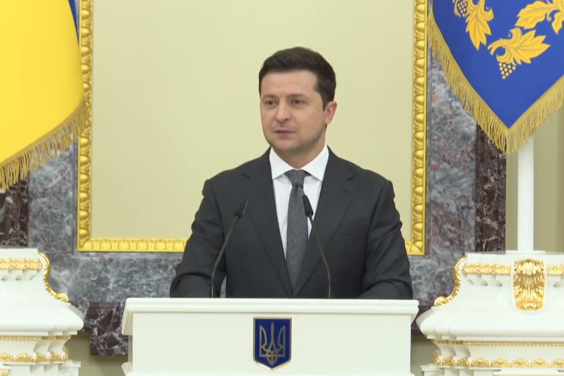Президент Украины Владимир Зеленский подписал закон о деолигархизации, который Рада приняла во втором чтении в сентябре.