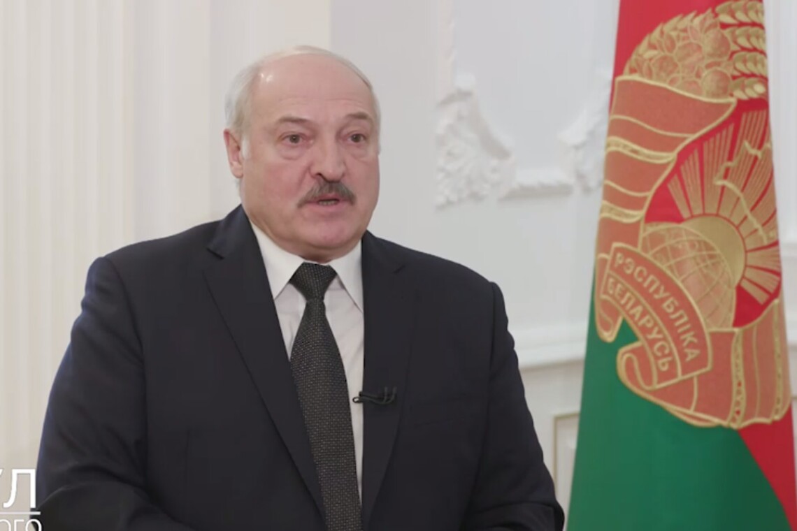Александр Лукашенко отреагировал на кризис с мигрантами на границе с Польшей. Он назвал борьбу Польши против мигрантов шантажом.