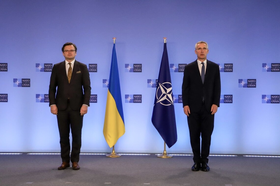 Министр иностранных дел Украины Дмитрий Кулеба на следующей неделе встретится в штаб-квартире НАТО с генеральным секретарем НАТО Йенсом Столтенбергом.