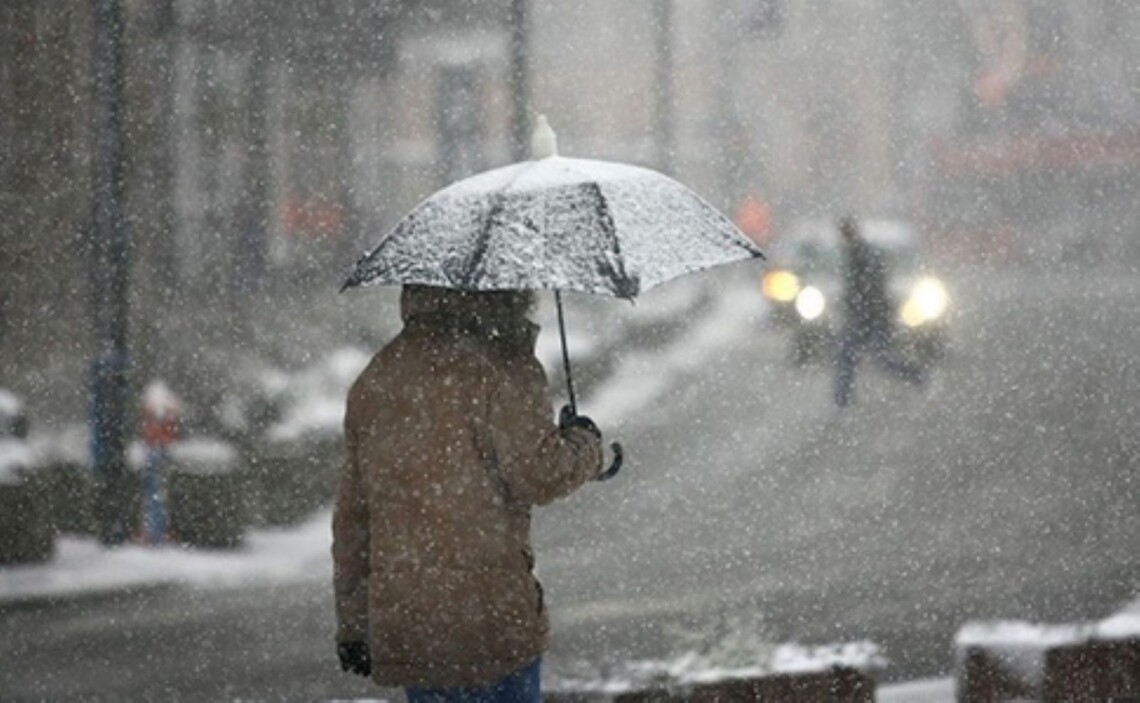 Синоптики рассказали, что украинцев на следующей неделе 22-26 ноября ждут дождливые и холодные дни. Возможен мокрый снег.