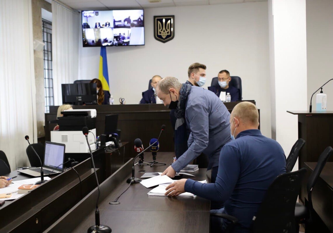Антикоррупционный прокурор во время судебного рассмотрения зачитал обвинительный акт бывшему служителю Фемиды из Киева.