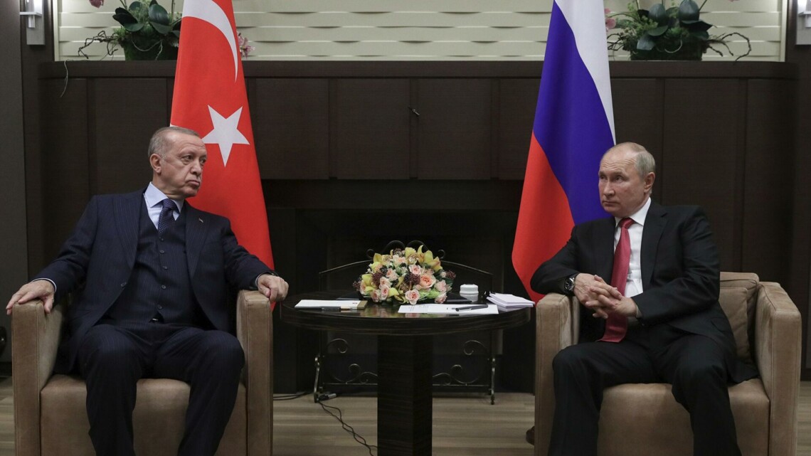 идеры Турции и России Реджеп Тайип Эрдоган и Владимир Путин во время сегодняшних телефонных переговоров обсудили ситуацию в Украине.