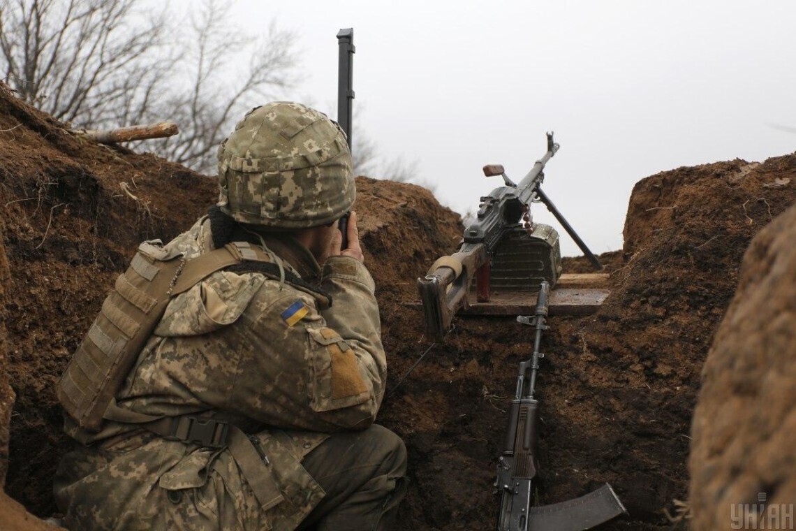 За добу четверга, 9 грудня, на Донеччині проросійські бойовики шість разів порушили режим припинення вогню. Три обстріли - із застосуванням забороненого озброєння.