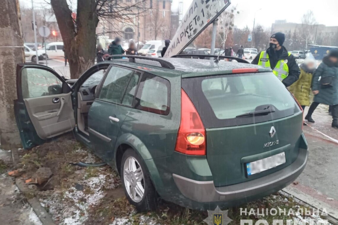 Поліцейські затримали неповнолітнього водія, який у Луцьку наїхав щонайменше на 5 пішоходів.