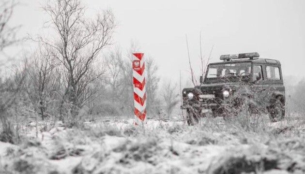 За прошедшие сутки польские пограничники снова зафиксировали нелегалов у границы с Беларусью.