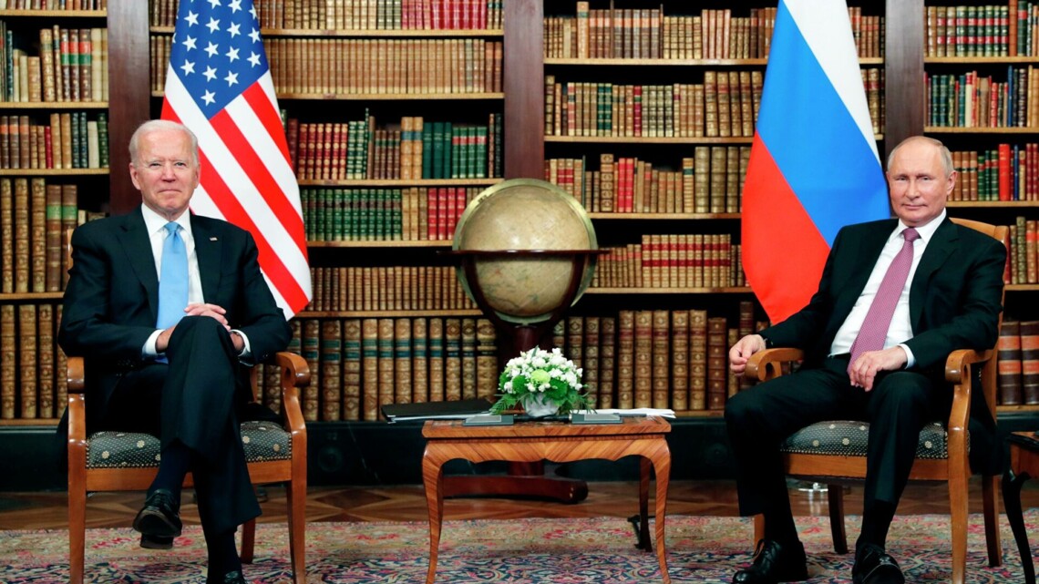В ході розмови два президенти обговорили Україну, питання дипломатії та майбутні переговори між США і Росією