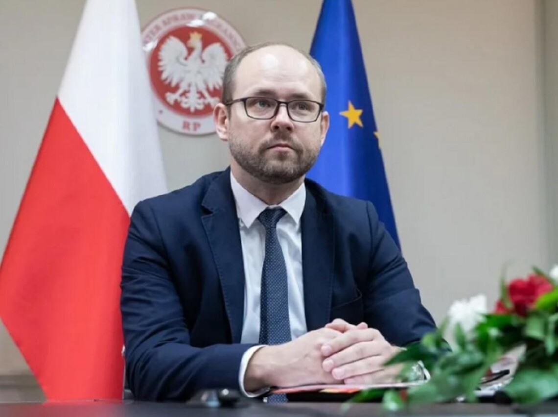 Як сказав Пшидач, хоча позиція Польщі щодо східної політики не змінюється, в ОБСЄ Варшава насамперед виконуватиме роль посередника між сторонами конфліктів.