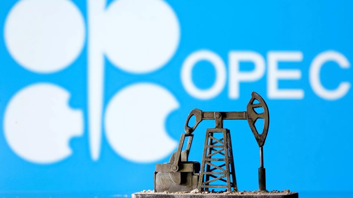 Во вторник, 4 января, цены на нефть выросли накануне заседания ОПЕК+, потому что инвесторы поддержали ожидания того, что производители нефти увеличат предложение.
