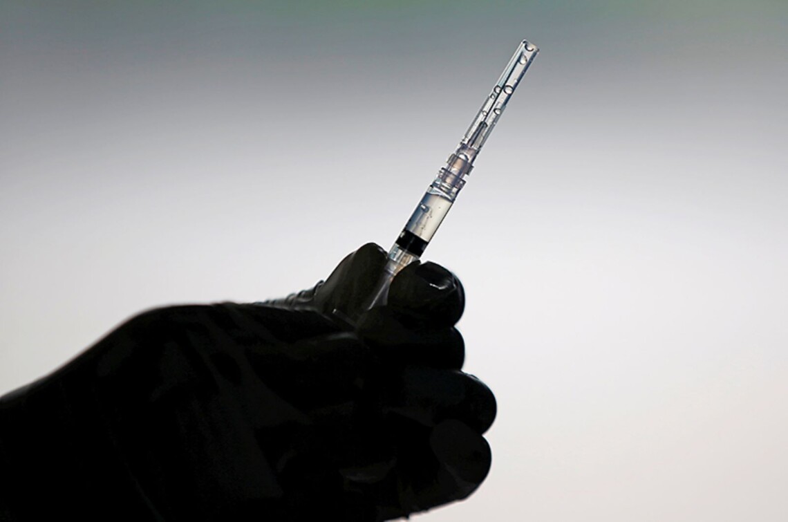 Израиль разрешил въезжать в страну людям, получившим прививку против COVID-19 российской вакциной Спутник V.