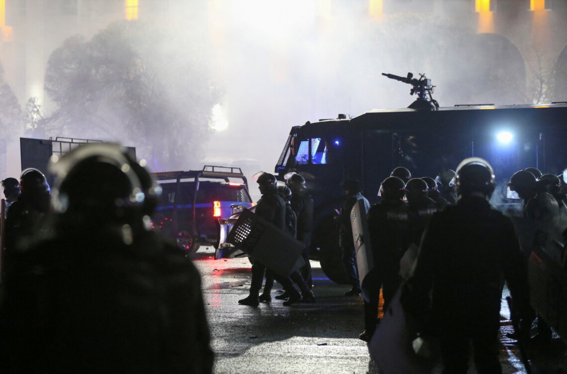 Представитель ООН Лиз Троссел заявила, что почти 10 тысяч человек в Казахстане оказались за решеткой за участие в протестах