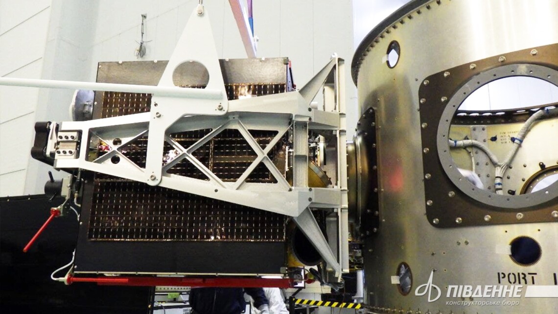 Компанія Ілона Маска SpaceX готується запустити до космосу український супутник Січ-2-30 -  які основні характеристики та його призначення.