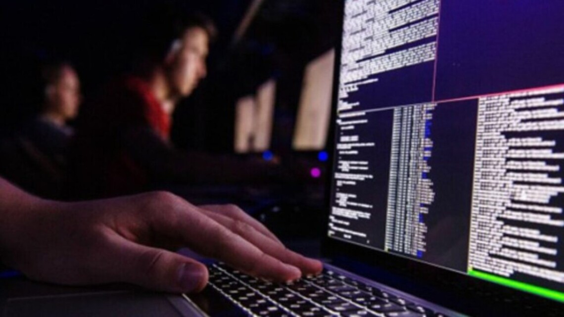 Сегодня выяснились первые результаты расследования дела о масштабной кибератаке на государственные сайты, которое проводили Госспецсвязь, СБУ и Киберпол.