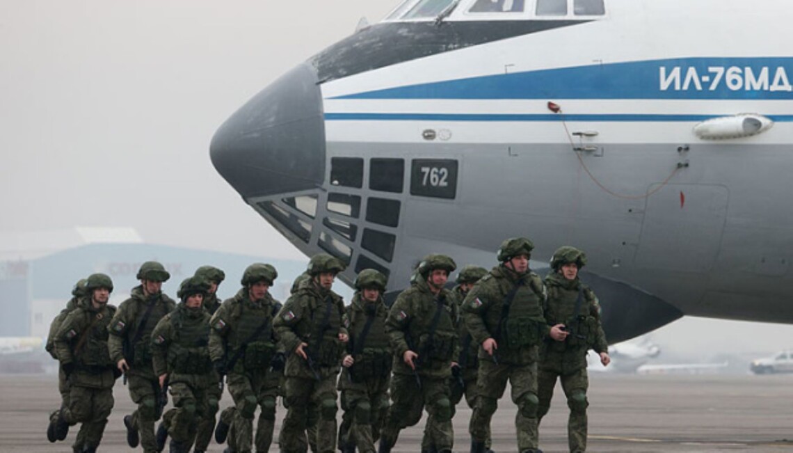 У Росії заявили, що їхні військові, які брали участь у миротворчій операції в Казахстані, повернулися додому.