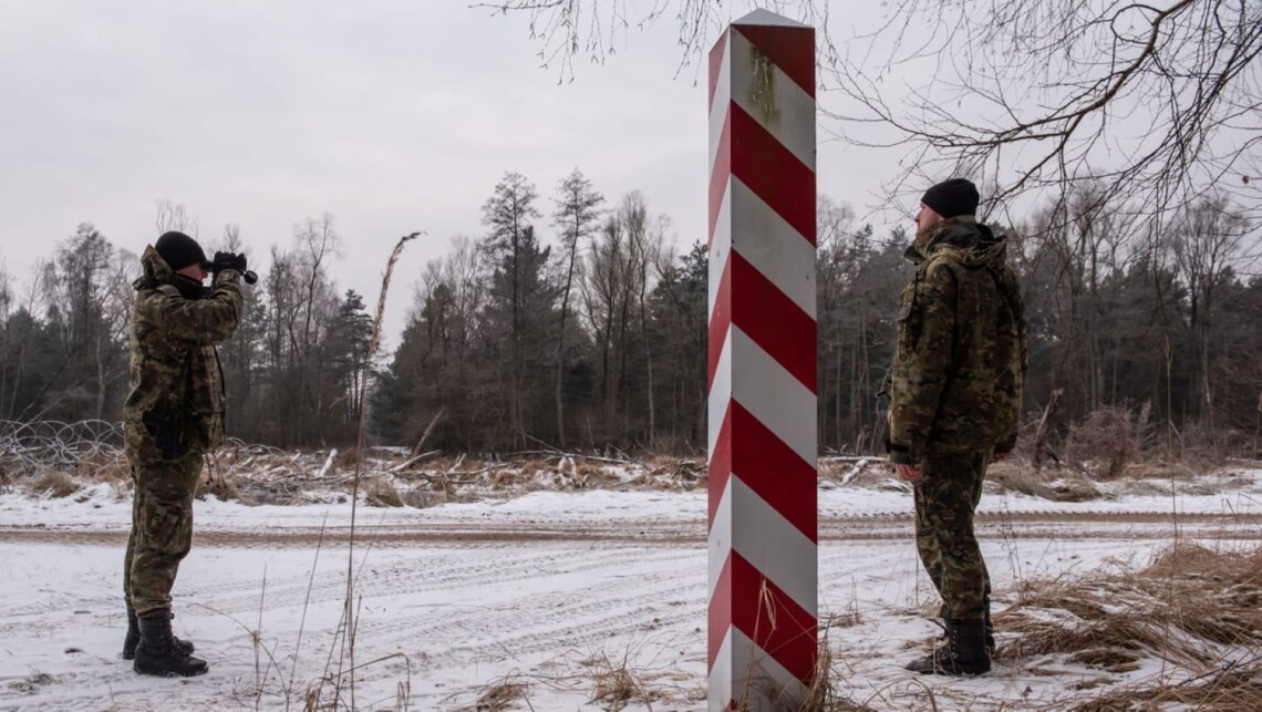 Польша с начала 2022 года зафиксировала уже более 500 попыток пересечения границы из Белоруссии. Также пограничники фиксировали попытки силового прорыва границы.