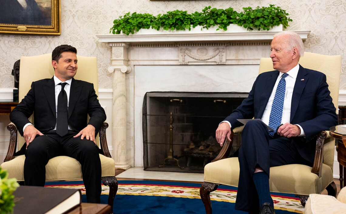 В четверг, 27 января, президент Украины Владимир Зеленский проведет телефонные переговоры с лидером США Джо Байденом.