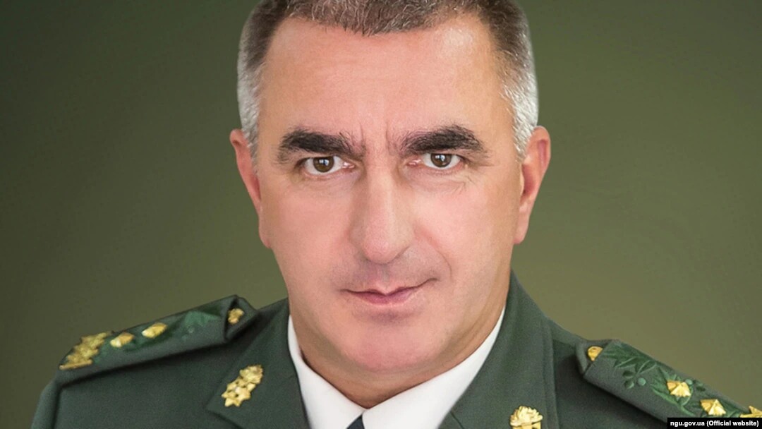 Как и предполагалось, временно исполняющим обязанности командующего НГУ вместо Балана назначен генерал Юрий Лебедь