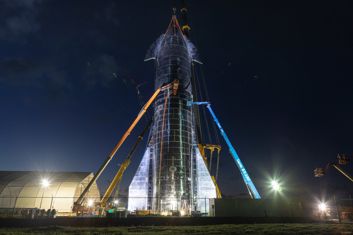 Космічна компанія SpaceX завершила будівництво повноцінного прототипу Starship. Ракета готова до першого орбітального польоту.