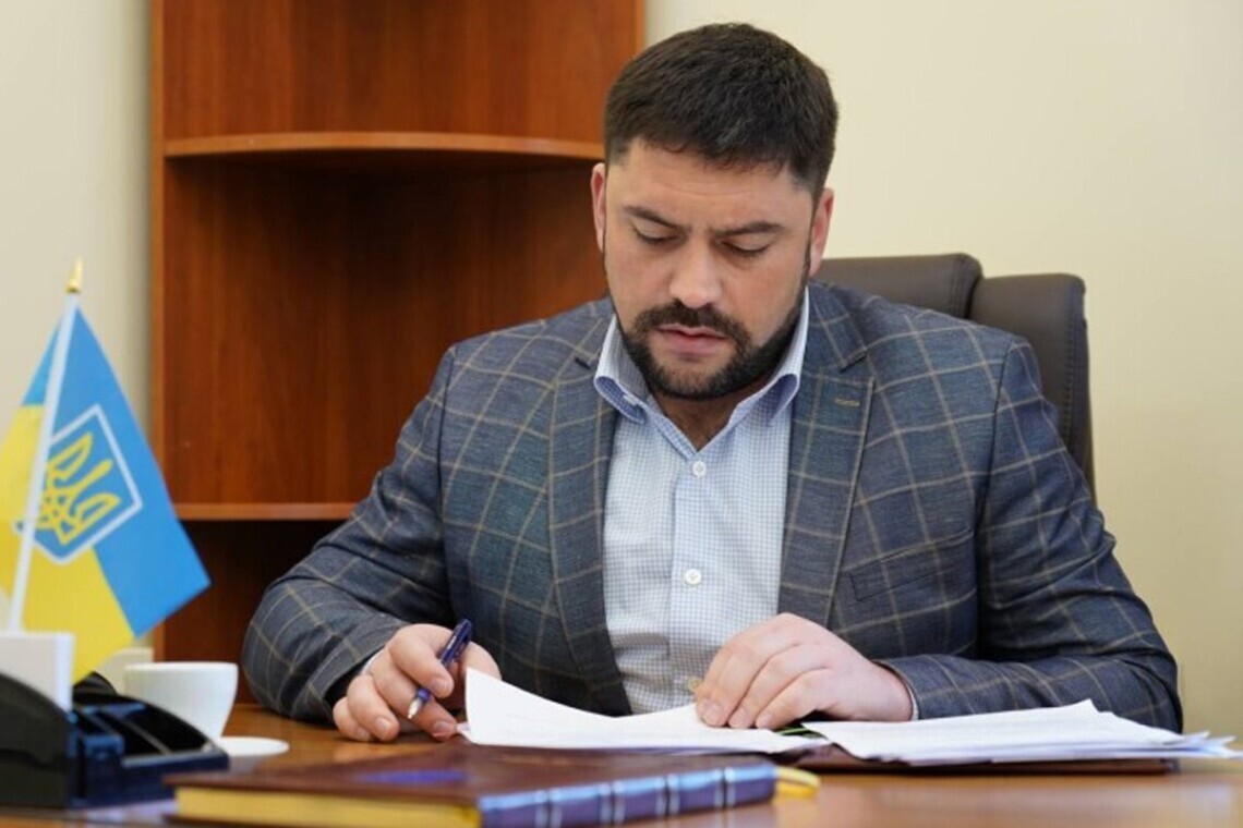 НАБУ опублікувало оперативне відео переговорів фігурантів справи щодо отримання хабаря депутатом Київради Владиславом Трубіциним.