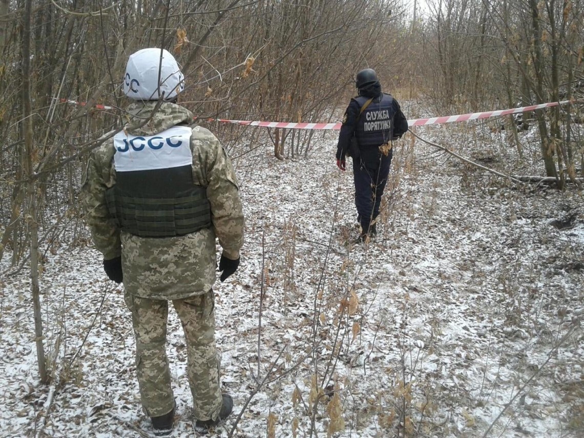 Від початку поточної доби понеділка, 14 лютого, бойовики тричі порушили режим припинення вогню на Донбасі. Внаслідок обстрілу поранено українського військового.