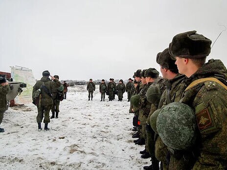У Міністерстві оборони Росії заявили, що підрозділи Західного та Південного військових округів розпочинають повернення з навчань до пунктів базування.