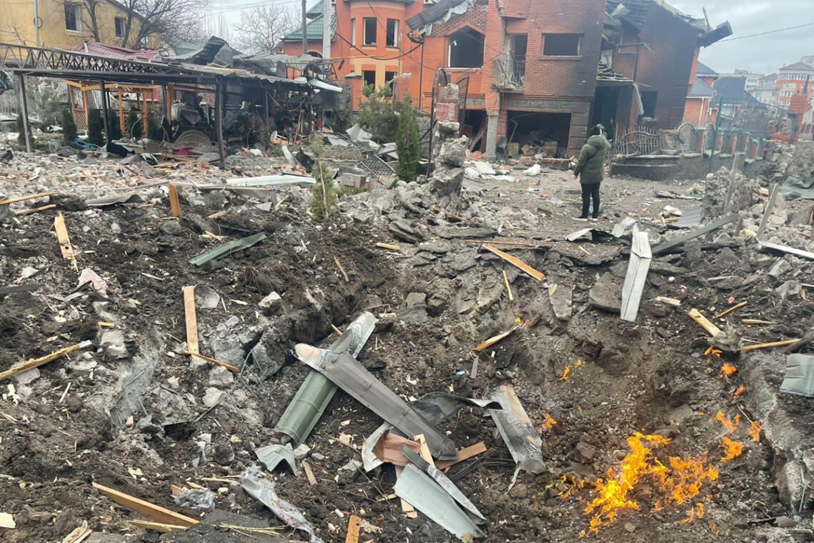 Російські війська завдали удару по Білій Церкві Київської області. Внаслідок цього пошкоджено близько 20 житлових будинків.