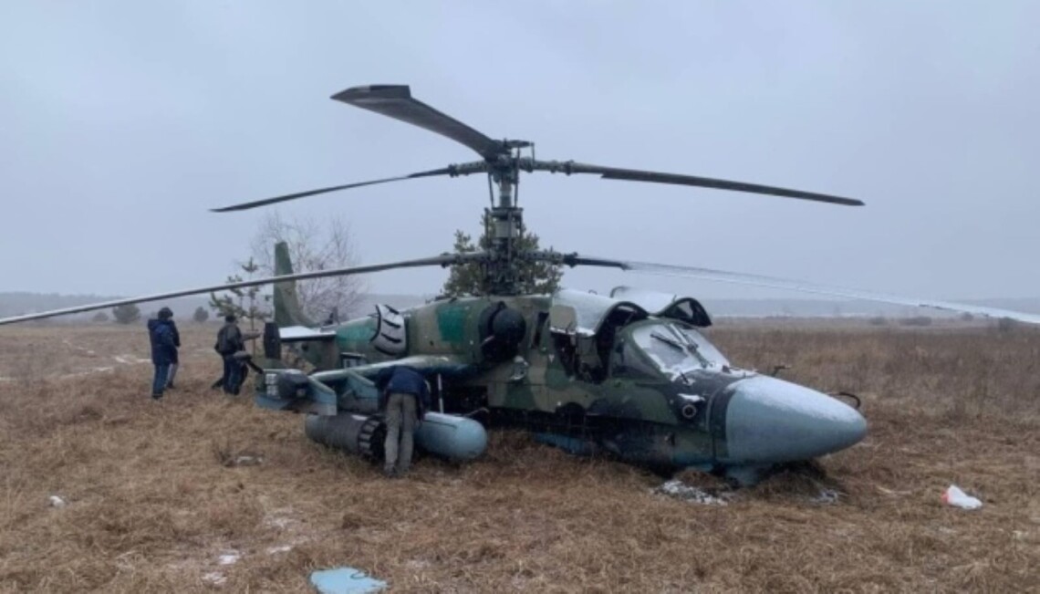 Украинские средства противовоздушной обороны сбили еще один вертолет Вооруженных Сил Российской Федерации.