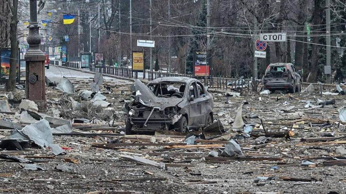 Внаслідок обстрілів Харкова 6 березня загинуло вісім людей. Крім того, повністю або частково зруйновано багатоповерхові житлові будинки, адмінбудівлі, медустанови.