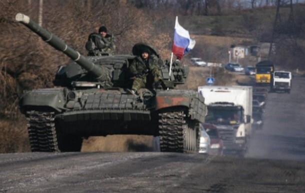 В Киевской области российские танки из пулеметов открыли огонь по мирным гражданам, ехавшим в машинах.