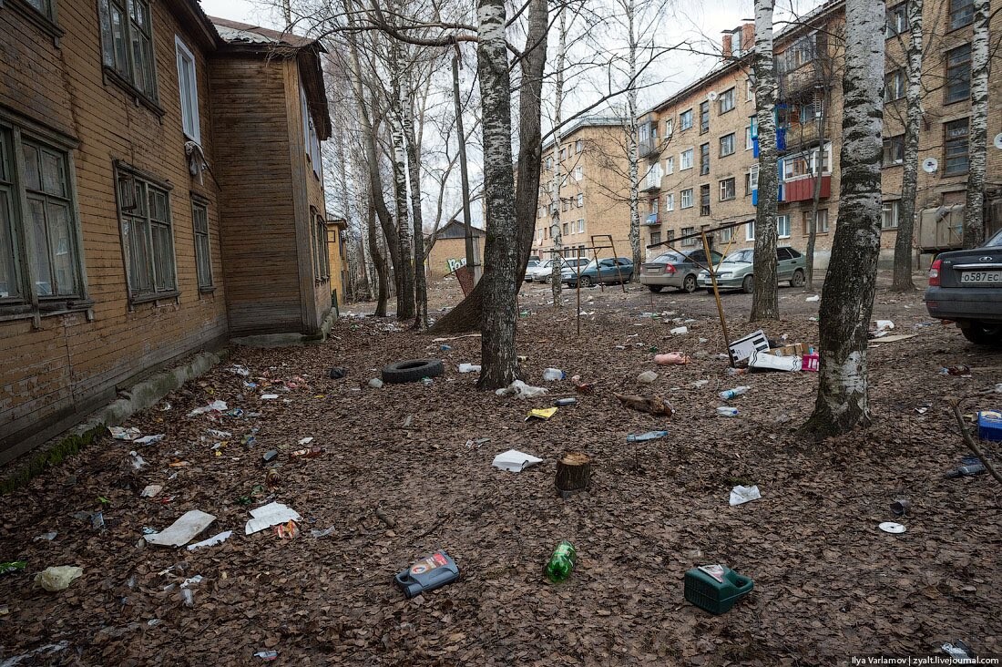 В Донецкой области оккупанты создали фильтрационный лагерь. Украинцев оттуда отправляют в экономически депрессивные районы россии.