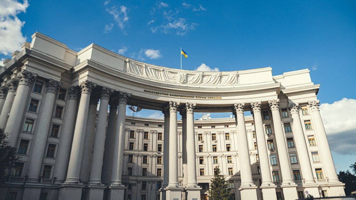 МЗС закликало інші країни дати вулицям, де знаходяться посольства та представництва росії назви, присвячені Україні.