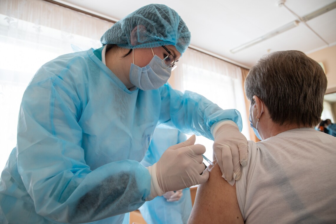 В МОЗ призвали не откладывать плановые прививки, несмотря на пребывание за пределами Украины.