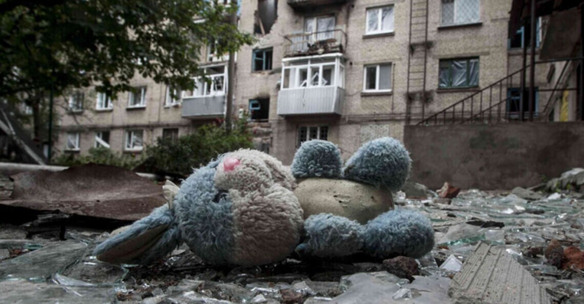 Більше 553 дітей постраждали в Україні внаслідок збройної агресії російської федерації. Ці цифри не остаточні.
